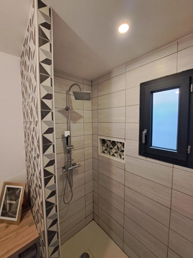 Charmante Maison Avec Piscine Bessan Экстерьер фото